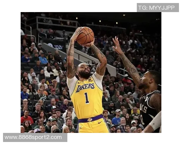 字母哥高效表现21分6篮板5助攻2抢断2盖帽关键时刻锁定胜局击败老詹